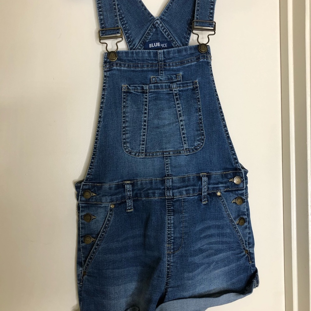 Overall shorts